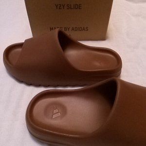 Yeezy Slide "Flax"